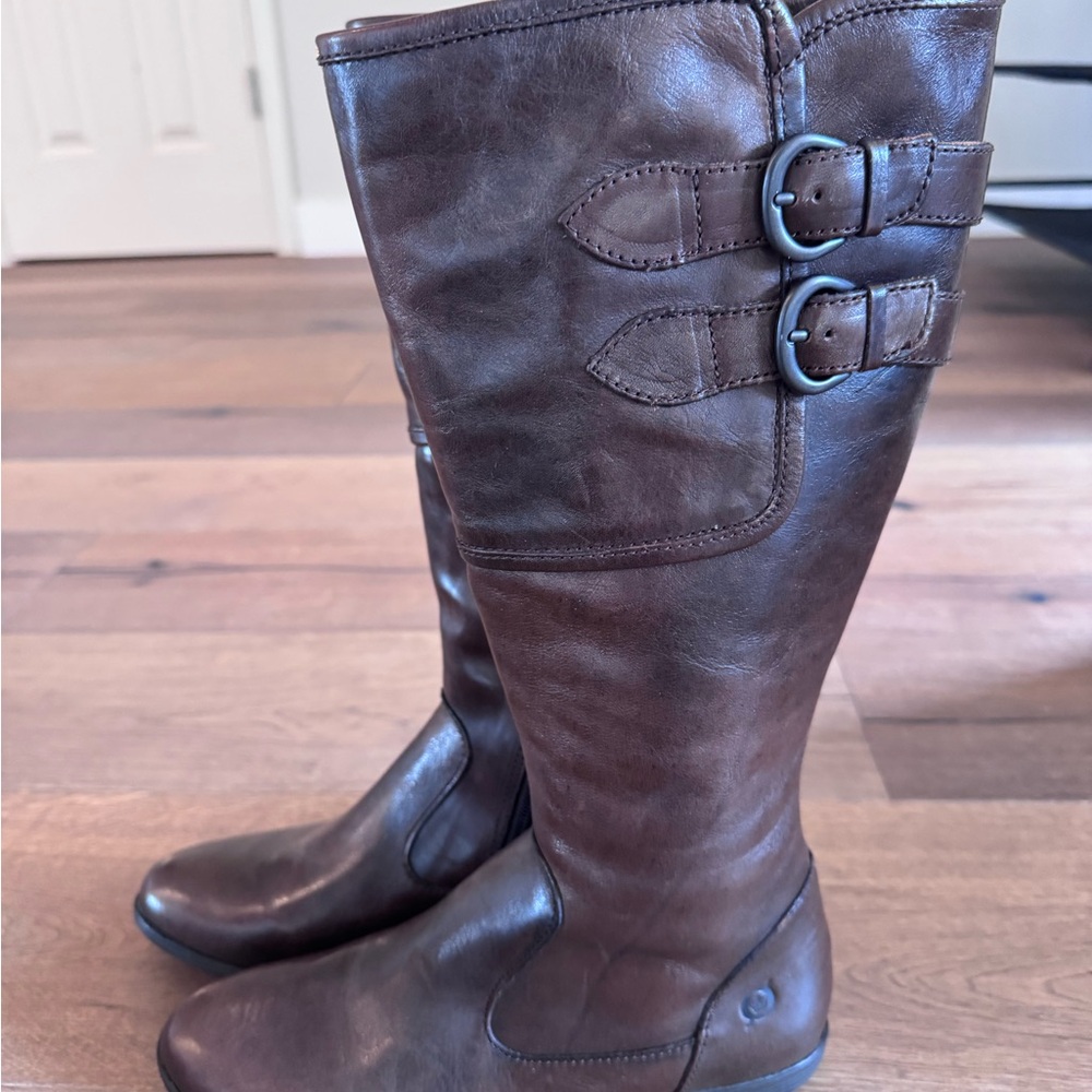 Born beautiful riding boots perfect condition size 6